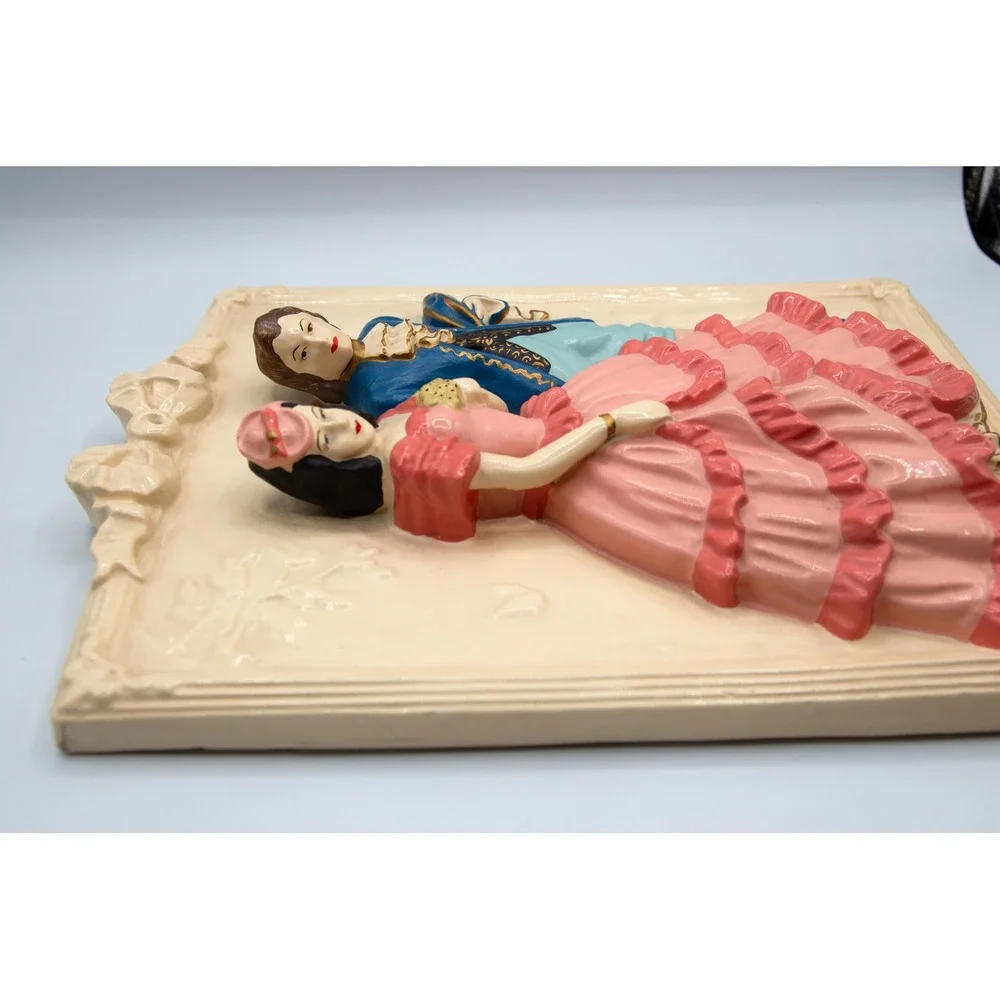 Vintage 3D Relief Wall Plaque Colonial Victorian Couple Chalkware 11x8.5‎